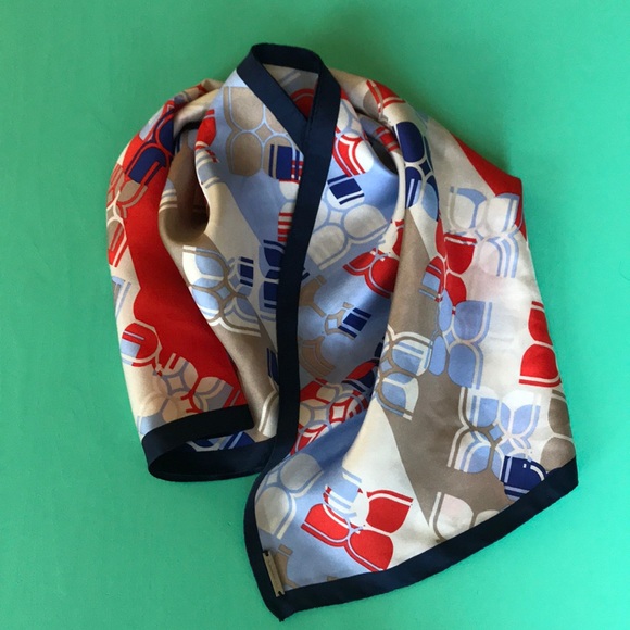 BCBG scarf - Picture 6 of 6